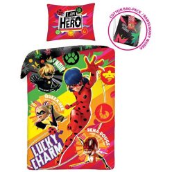   Katicabogár és Fekete macska kalandjai Hero ágyneműhuzat 
